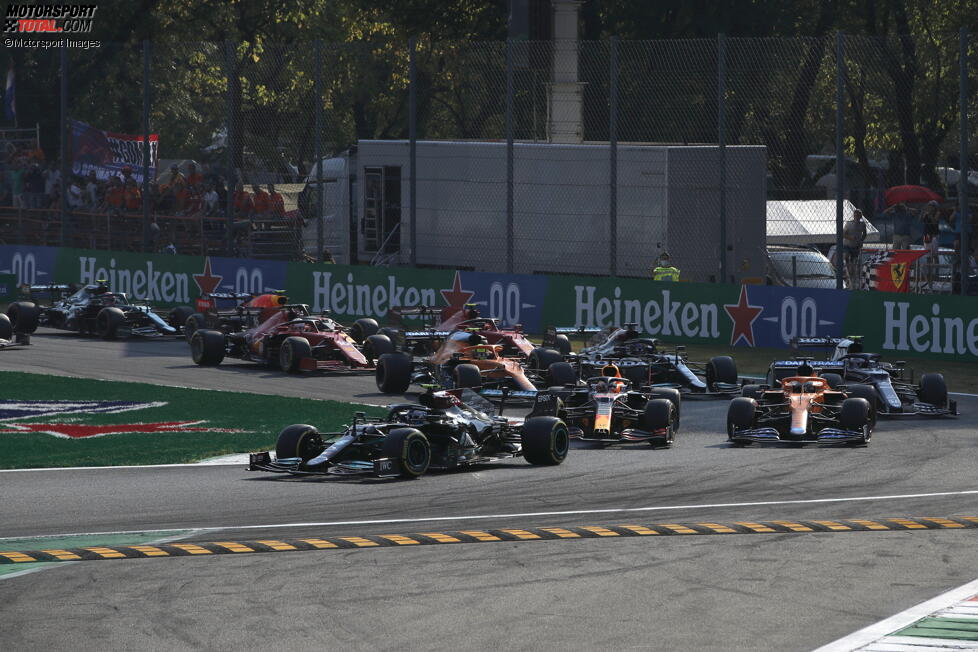Valtteri Bottas (Mercedes), Max Verstappen (Red Bull), Daniel Ricciardo (McLaren) und Lando Norris (McLaren) 