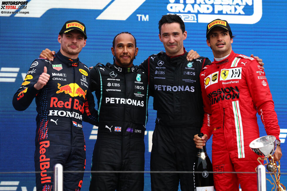 Max Verstappen (Red Bull), Lewis Hamilton (Mercedes) und Carlos Sainz (Ferrari) 