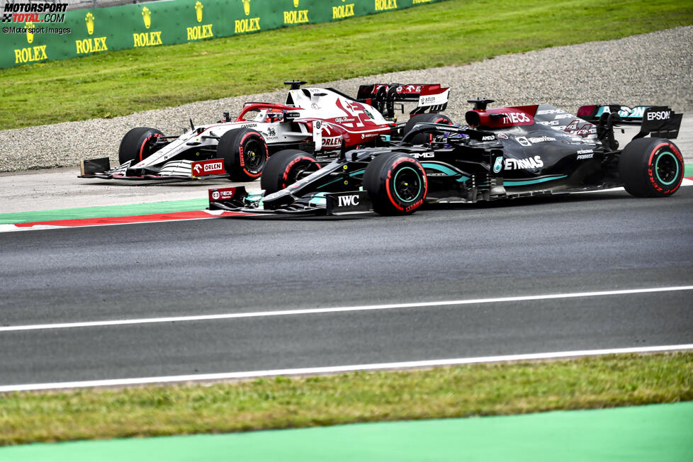 Lewis Hamilton (Mercedes) und Kimi Räikkönen (Alfa Romeo) 