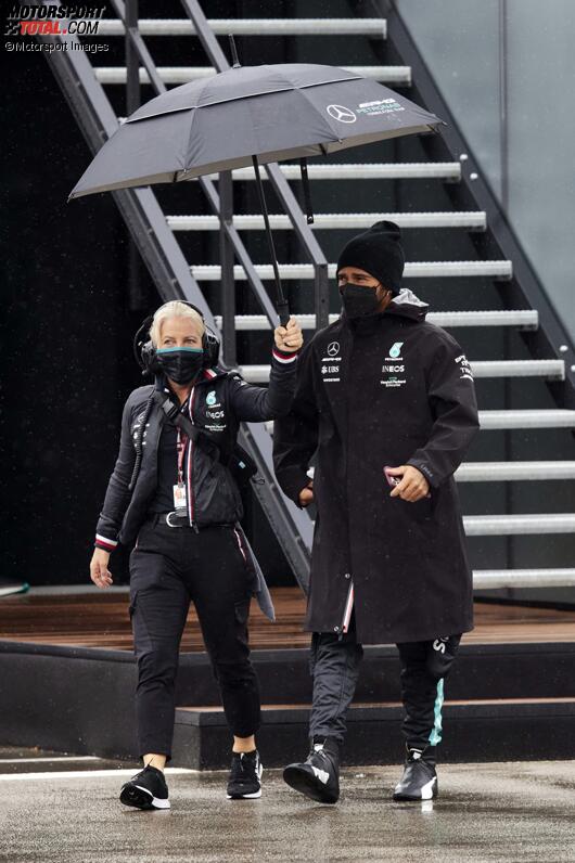 Lewis Hamilton (Mercedes) mit Physiotherapeutin Angela Cullen