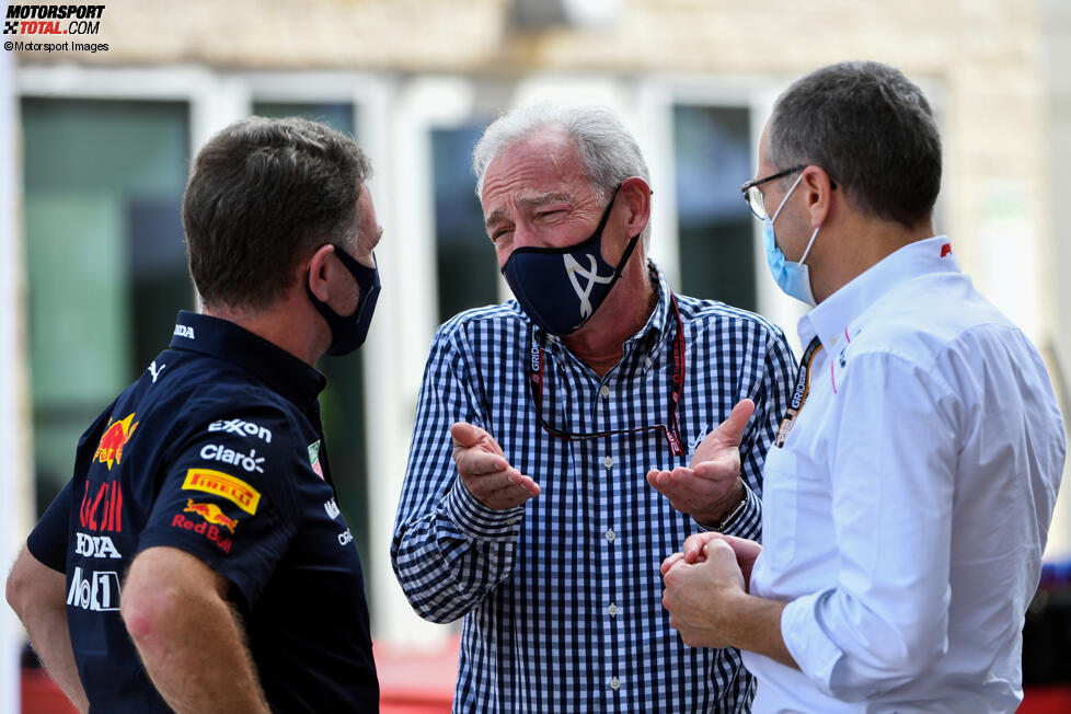 Christian Horner mit Greg Maffei von Liberty Media und Formel-1-Boss Stefano Domenicali 
