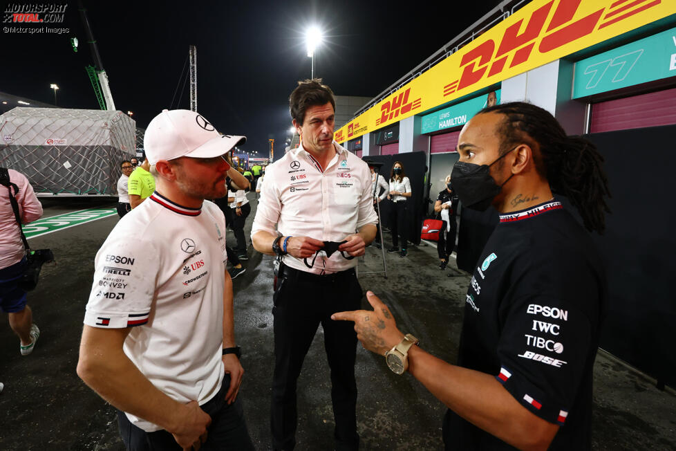 Valtteri Bottas (Mercedes), Toto Wolff und Lewis Hamilton (Mercedes) 