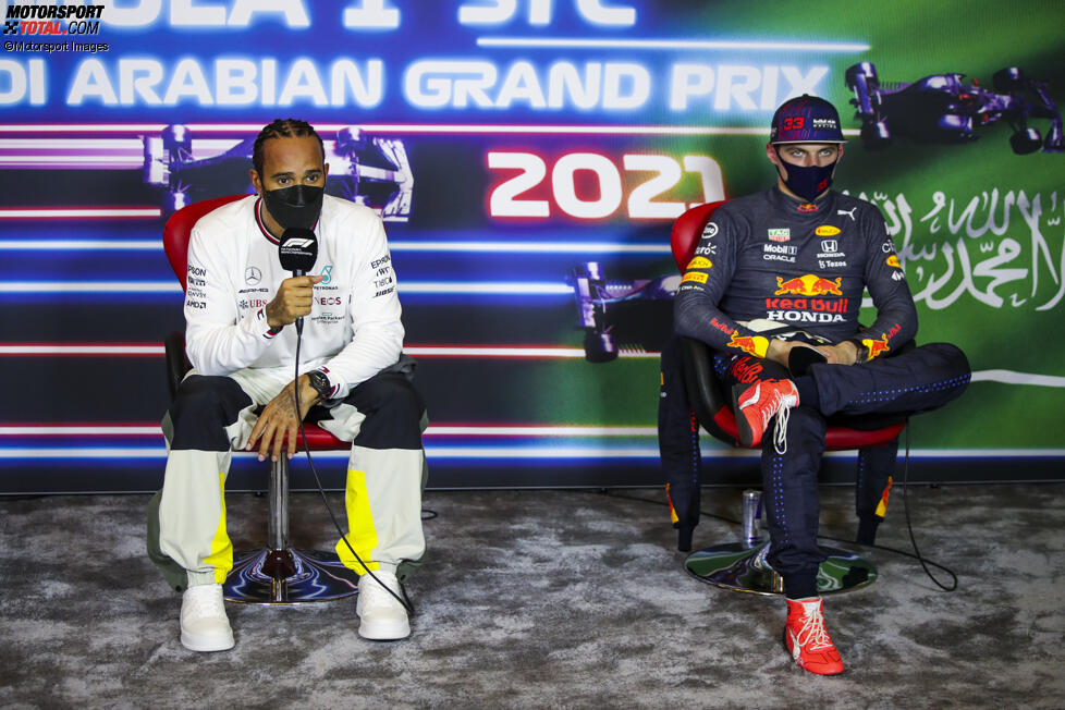 Lewis Hamilton (Mercedes) und Max Verstappen (Red Bull) 