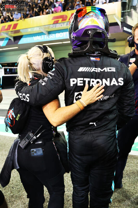 Lewis Hamilton (Mercedes) mit Physiotherapeutin Angela Cullen