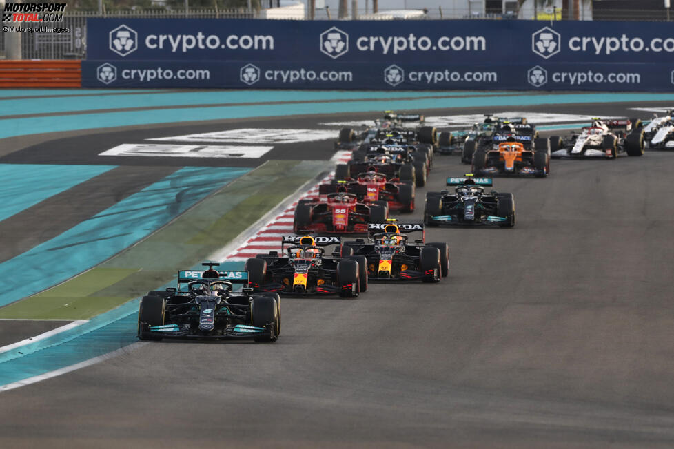 Lewis Hamilton (Mercedes), Max Verstappen (Red Bull), Sergio Perez (Red Bull) und Lando Norris (McLaren) 