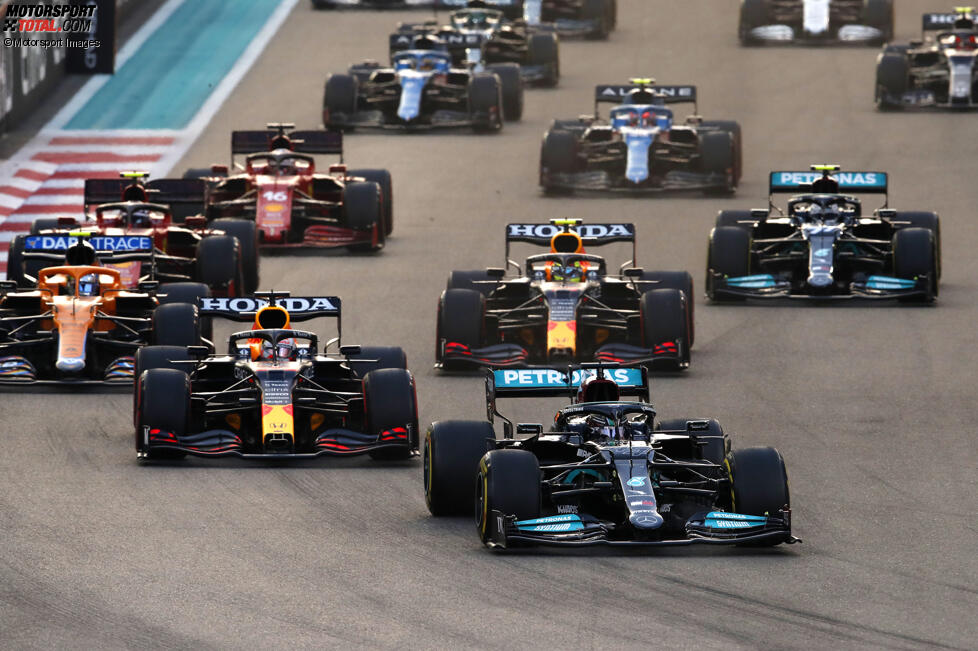 Lewis Hamilton (Mercedes), Max Verstappen (Red Bull), Sergio Perez (Red Bull), Carlos Sainz (Ferrari) und Lando Norris (McLaren) 