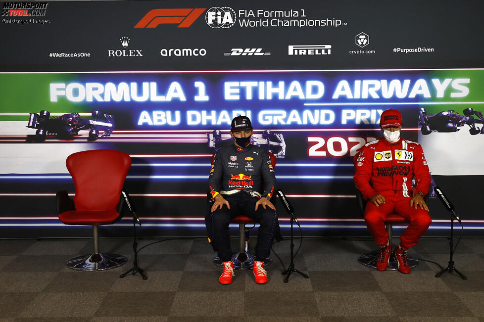 Max Verstappen (Red Bull) und Carlos Sainz (Ferrari) 