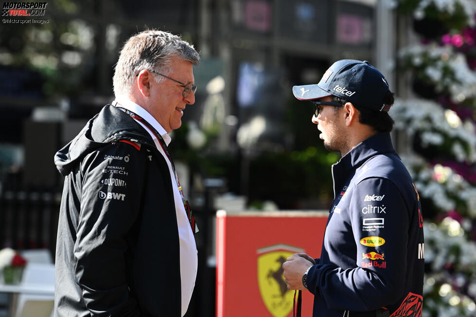 Otmar Szafnauer und Sergio Perez (Red Bull) 