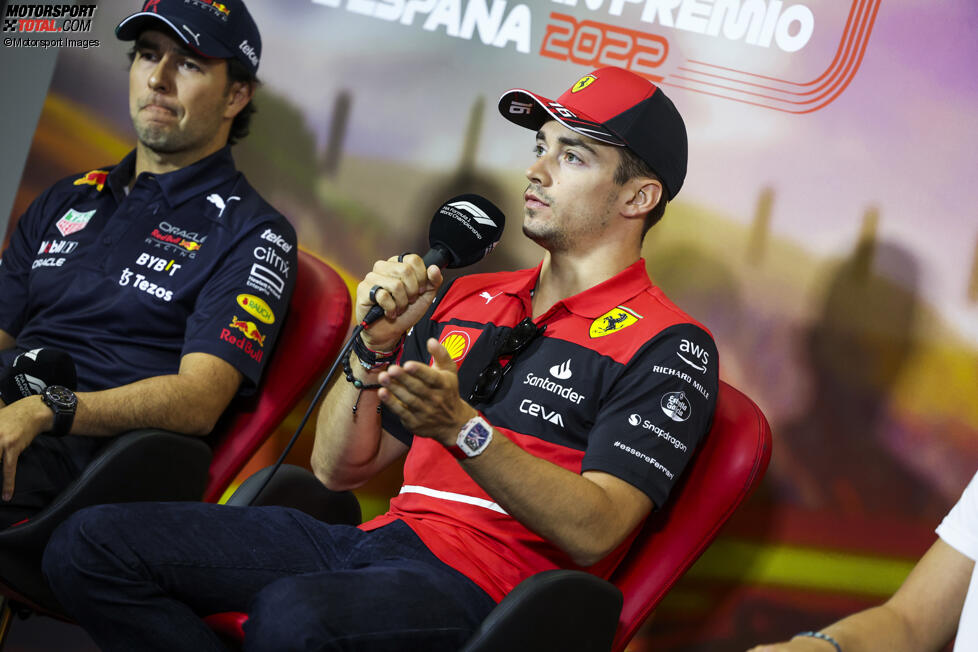 Sergio Perez (Red Bull) und Charles Leclerc (Ferrari) 