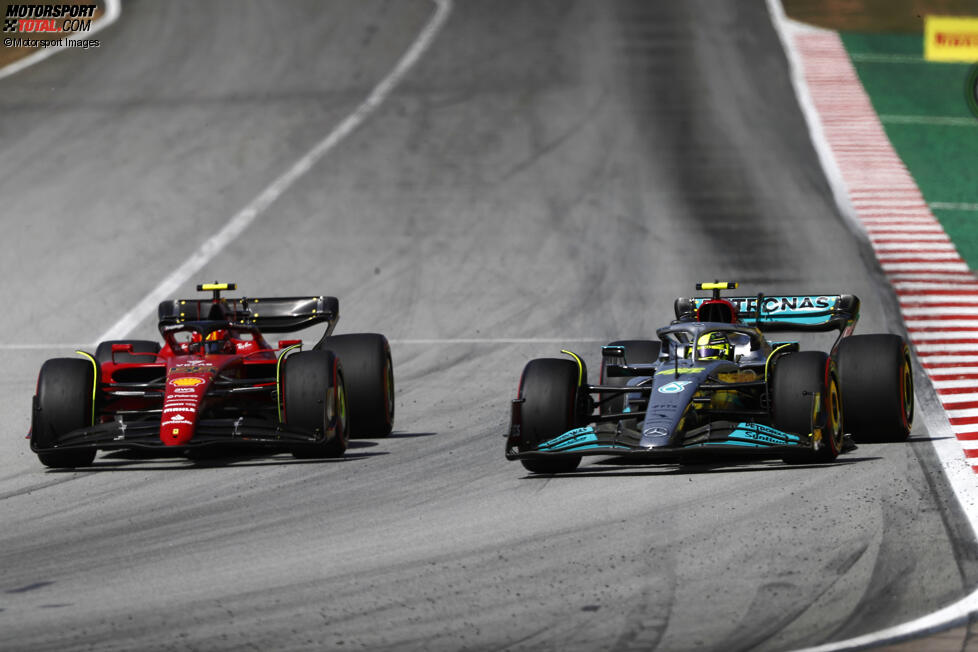Lewis Hamilton (Mercedes) und Carlos Sainz (Ferrari) 