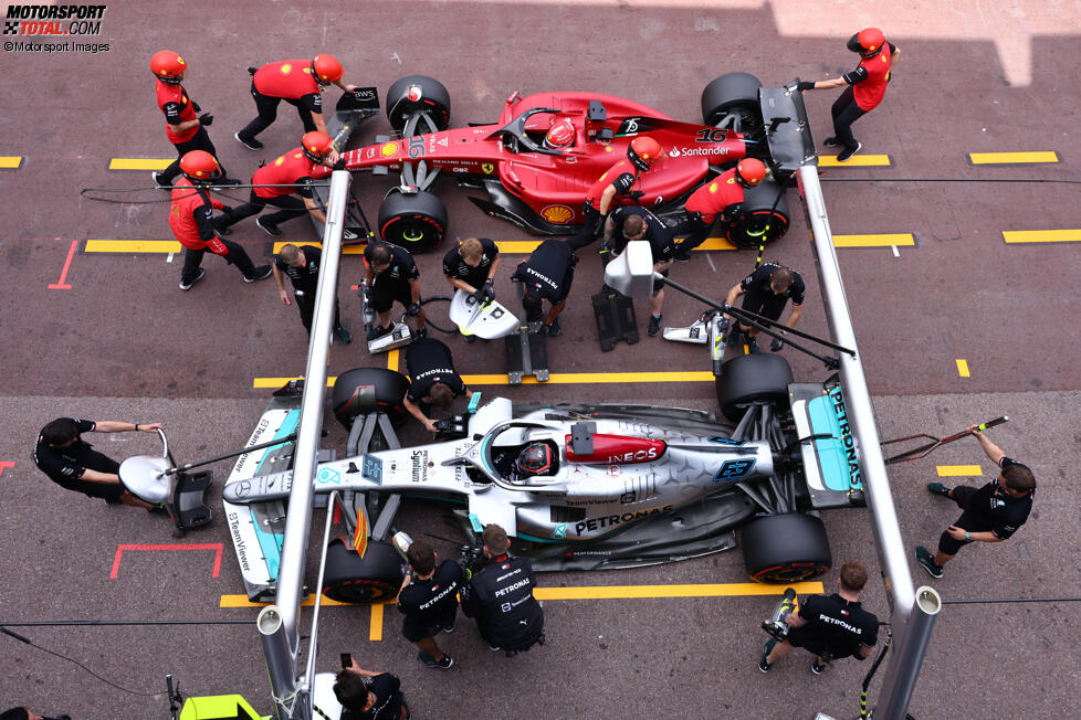 George Russell (Mercedes) und Charles Leclerc (Ferrari) 