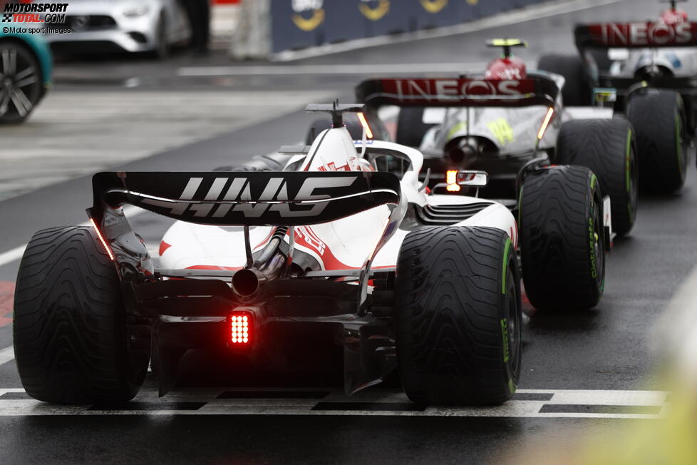 Lewis Hamilton (Mercedes) und Kevin Magnussen (Haas) 
