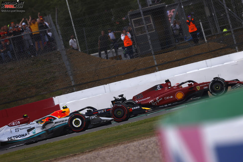 Charles Leclerc (Ferrari), Sergio Perez (Red Bull) und Lewis Hamilton (Mercedes) 