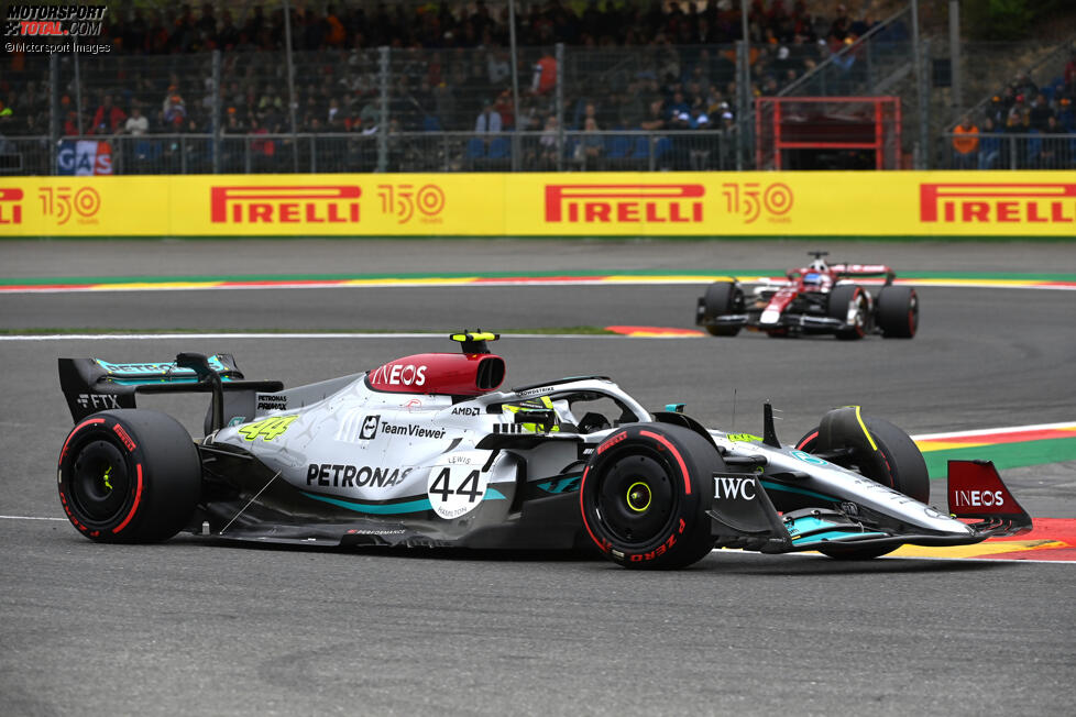 Lewis Hamilton (Mercedes) und Valtteri Bottas (Alfa Romeo) 