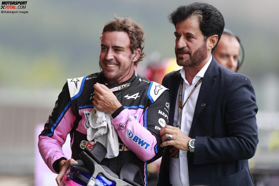 Fernando Alonso (Alpine) mit FIA-Präsident Mohammed bin Sulayem