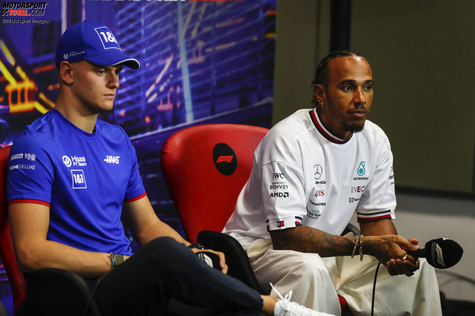 Mick Schumacher (Haas) und Lewis Hamilton (Mercedes) 