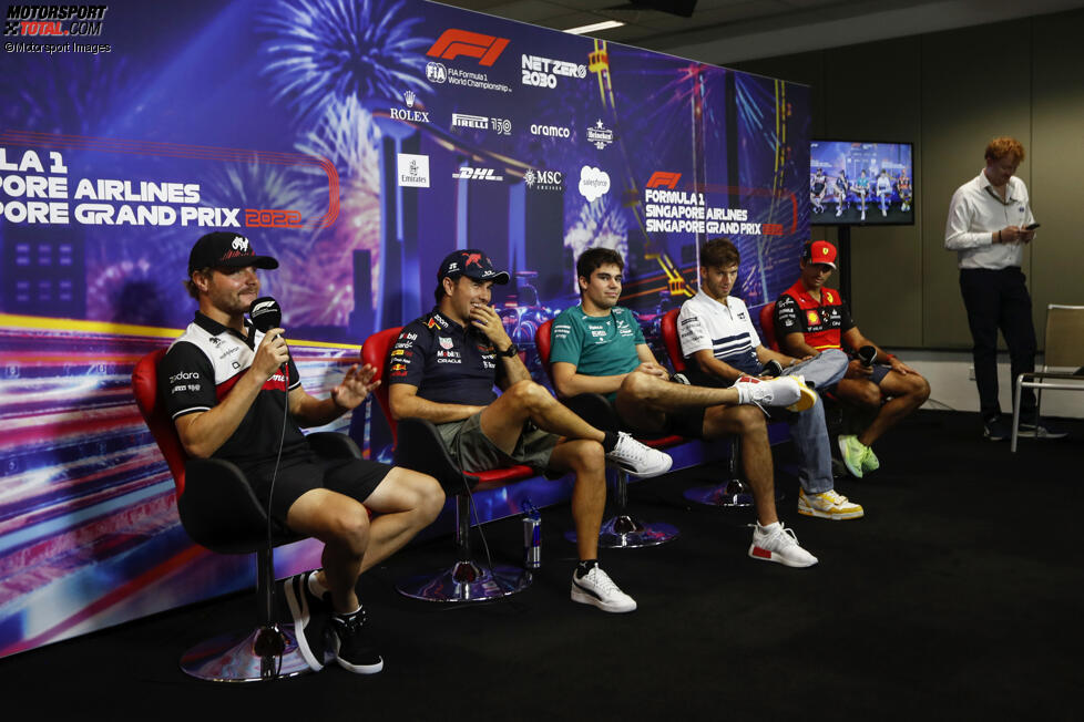 Valtteri Bottas (Alfa Romeo), Sergio Perez (Red Bull), Lance Stroll (Aston Martin), Pierre Gasly (AlphaTauri) und Carlos Sainz (Ferrari) 
