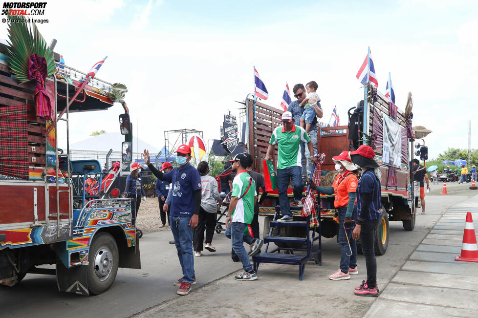 Fans in Thailand