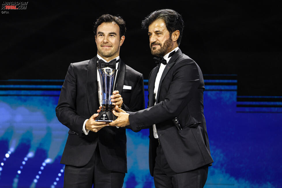 Sergio Perez (Red Bull) und FIA-Präsident Mohammed bin Sulayem