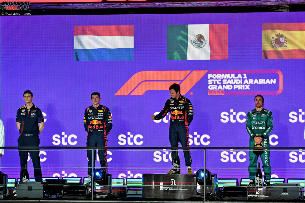 Max Verstappen (Red Bull), Sergio Perez (Red Bull) und Fernando Alonso (Aston Martin) 