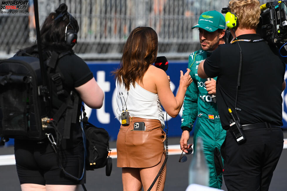 Fernando Alonso (Aston Martin) und Danica Patrick 