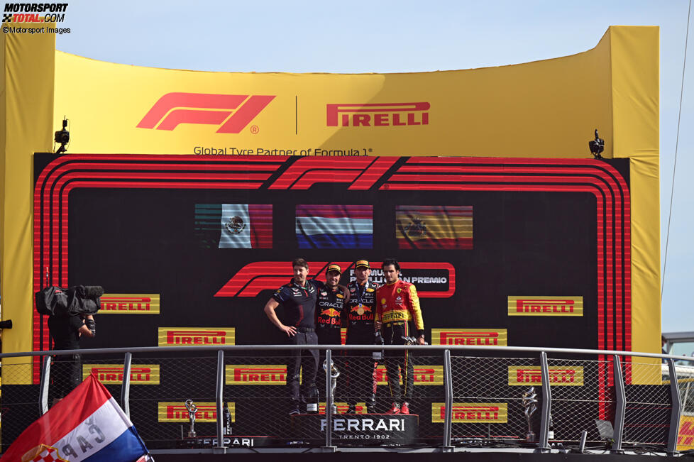 Sergio Perez (Red Bull), Max Verstappen (Red Bull) und Carlos Sainz (Ferrari) 