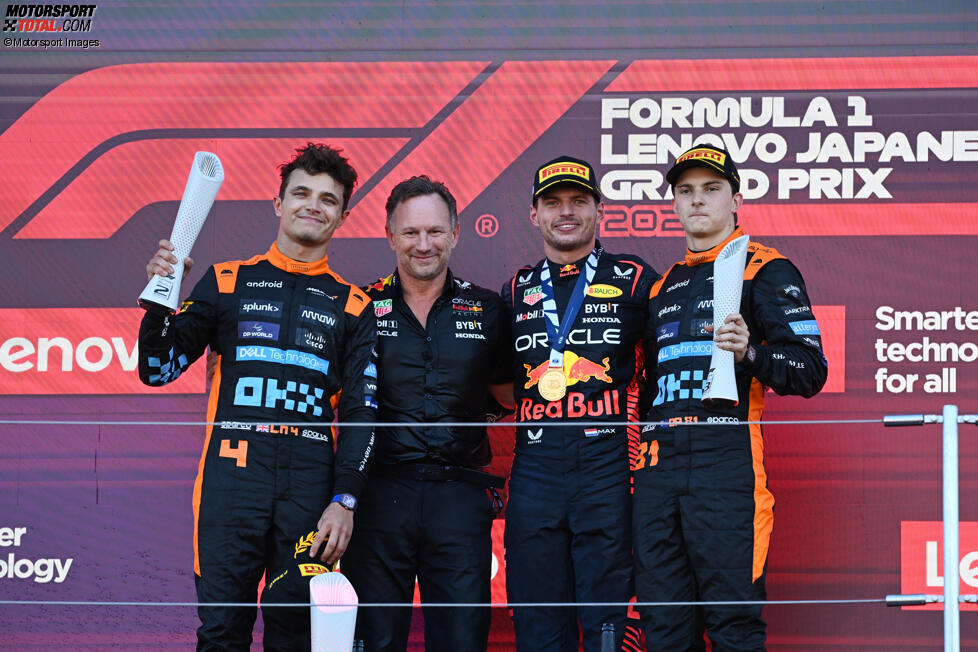Lando Norris (McLaren), Christian Horner, Max Verstappen (Red Bull) und Oscar Piastri (McLaren) 