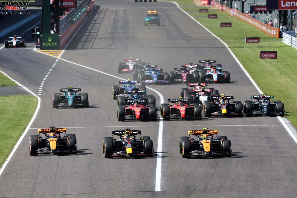 Max Verstappen (Red Bull), Lando Norris (McLaren), Oscar Piastri (McLaren), Carlos Sainz (Ferrari), Charles Leclerc (Ferrari), Sergio Perez (Red Bull) und Lewis Hamilton (Mercedes) 