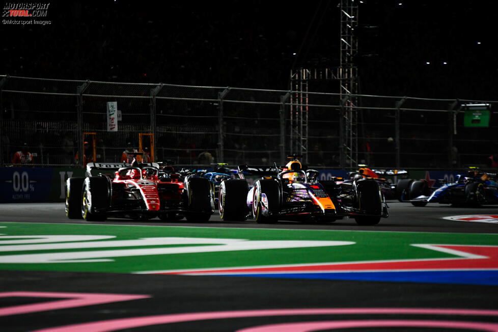 Max Verstappen (Red Bull) und Charles Leclerc (Ferrari) 