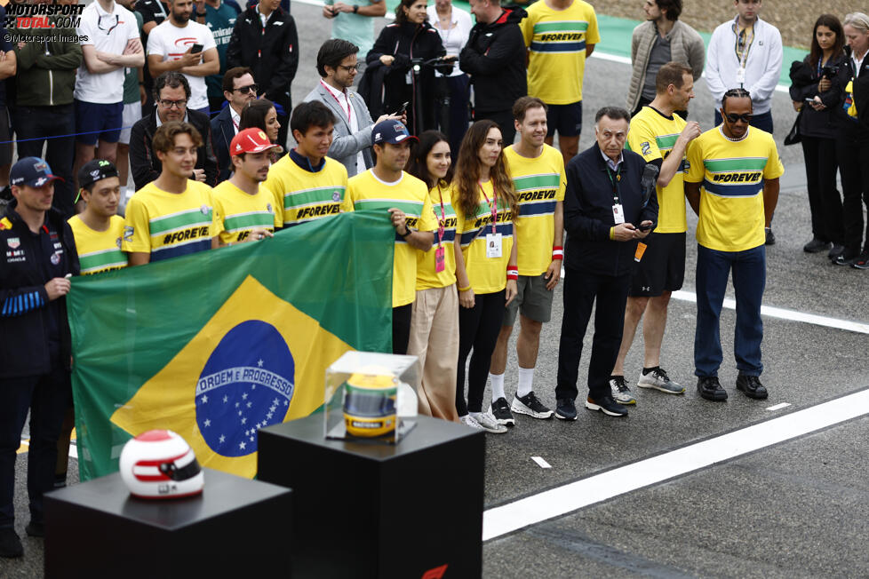 Guanyu Zhou (Sauber), Max Verstappen (Red Bull), George Russell (Mercedes), Charles Leclerc (Ferrari), Sergio Perez (Red Bull), Sebastian Vettel und Lewis Hamilton (Mercedes) 