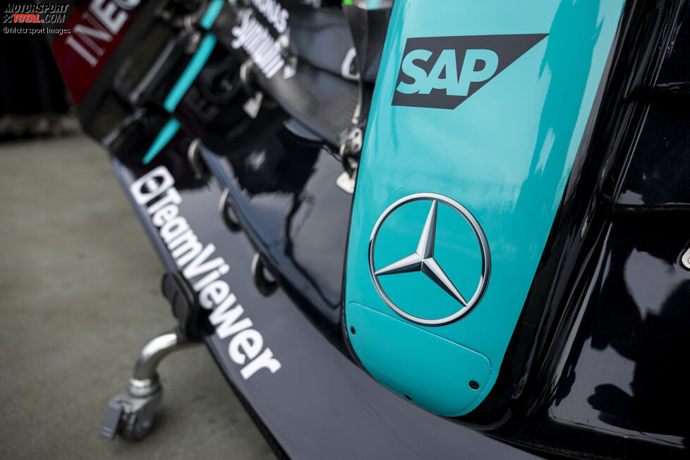 Mercedes W15