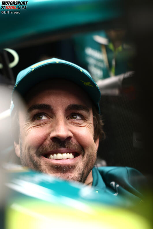 Fernando Alonso (Aston Martin) 