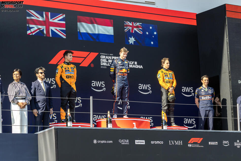 Lando Norris (McLaren), Max Verstappen (Red Bull) und Oscar Piastri (McLaren) 