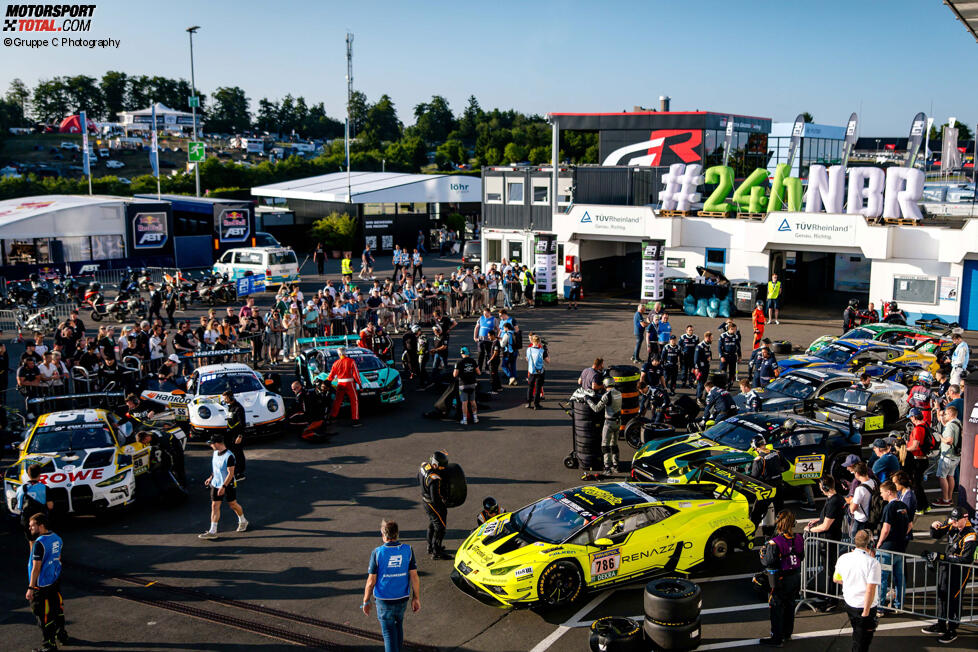 GT3-Autos im Parc ferme