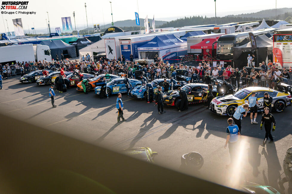 GT3-Autos im Parc ferme