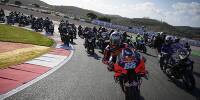 Galerie: Portimao: Miguel Oliveira dreht Ehrenrunde mit Hunderten Fans
