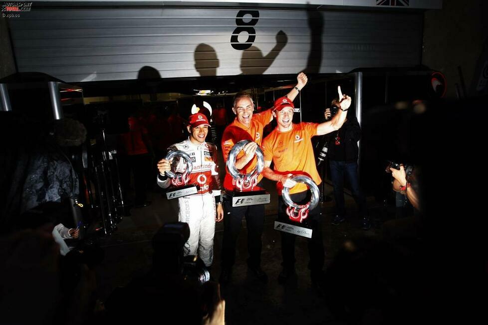 Martin Whitmarsh durfte sich über den ersten Doppelsieg während seiner Amtszeit als McLaren-Teamchef freuen. Der Brite hatte das Kommando Anfang 2009 von Ron Dennis übernommen. Der letzte Doppelsieg war McLaren davor in Monza 2007 gelungen.