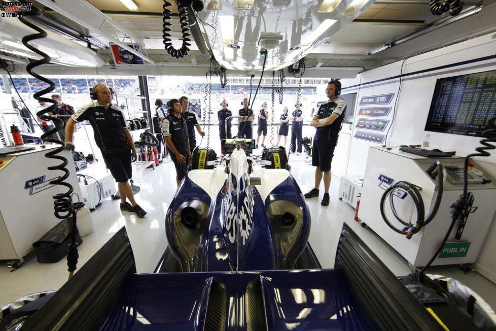 Blick hinter die Kulissen: Das Williams-Team bereitet sich auf die nächste Ausfahrt vor.