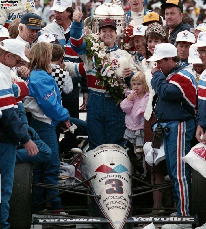 1992 gewinnt Al Unser Jr. sein erstes Indy 500. Seit Team war Galles/KRACO Racing, sein Triebwerk hatte Chevy-Power. Zwei Jahre später wiederholte Unser seinen Triumph, dann in Diensten von Roger Penske