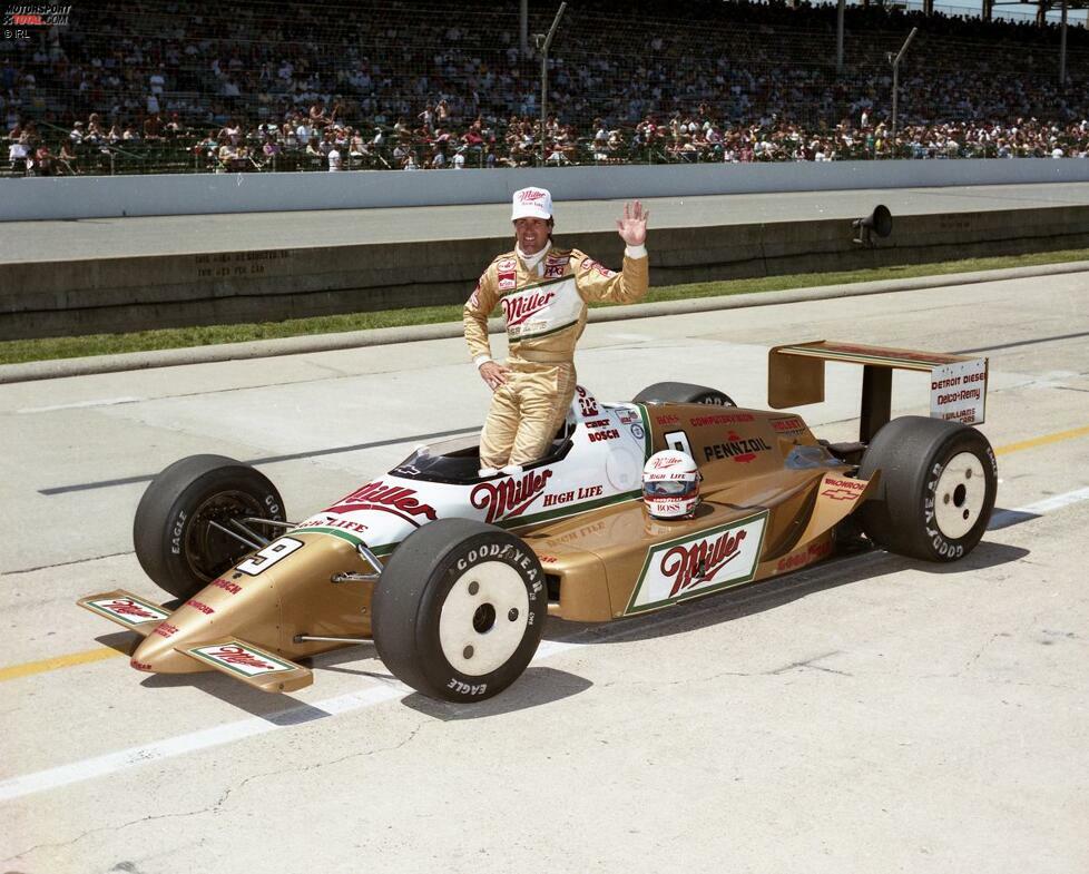 Danny Sullivan holte sich hinter seinem Teamkollegen Rick Mears Platz zwei. Im Rennen hatte Sullivan weniger Glück: Zu Beginn führte er klar, doch ein Crash in Turn 1 beendete zu Halbzeit seinen Auftritt vorzeitig.