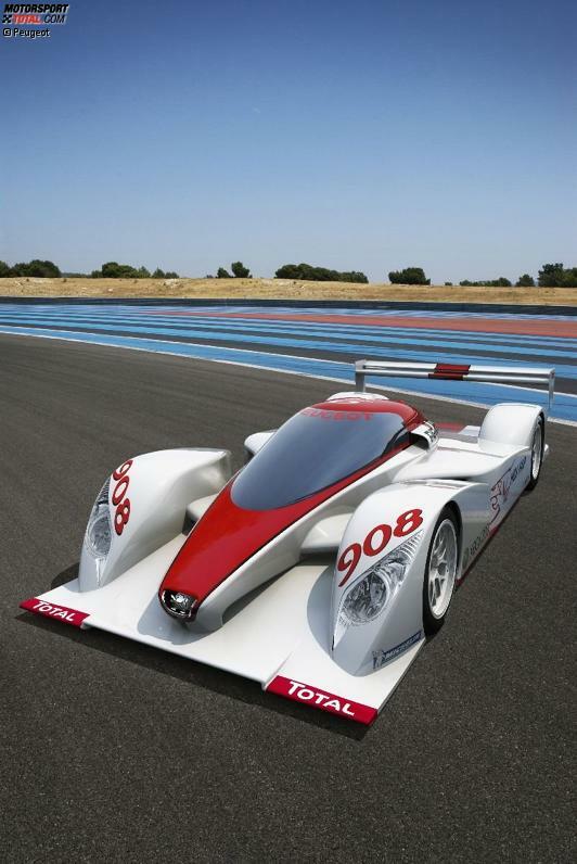 Die Geschichte des neuen Sportwagenprogramms der Franzosen beginnt bereits im Februar 2005. Peugeot entscheidet sich für eine Rückkehr nach Le Mans, ein intensives Aufbauprogramm beginnt.