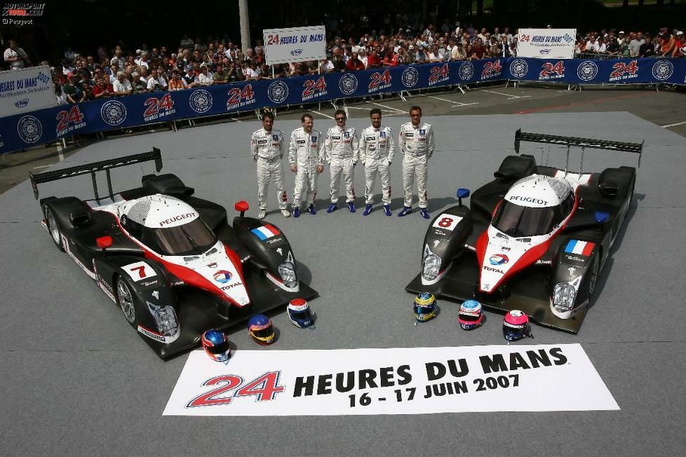 Die Löwen sollen Audi in Le Mans in die Flucht schlagen. Im Juni 2007 bietet Peugeot die Fahrertrios Sarrazin/Bourdais/Lamy und Gené/Villeneuve/Minassian auf.
