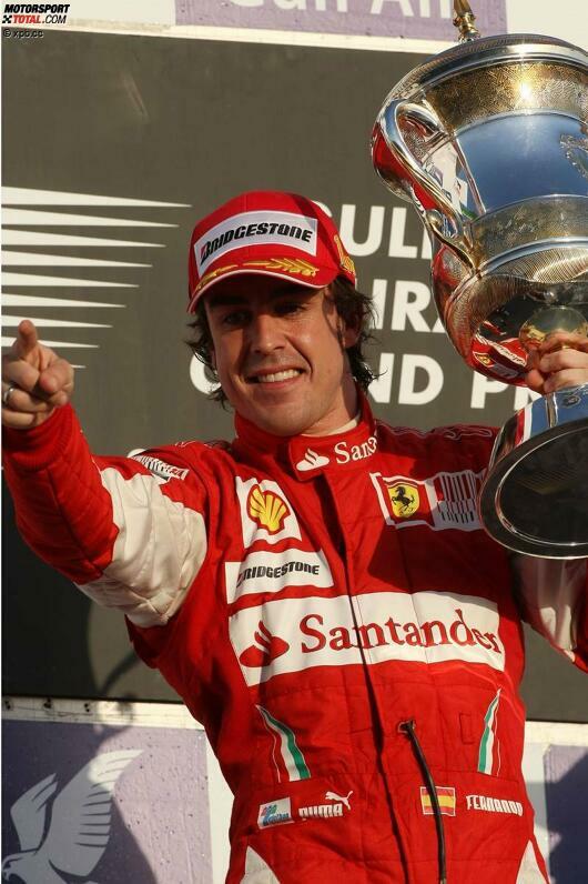 Fantastico, Fernando! Genau wie Kimi Räikkönen 2007 gewinnt auch Fernando Alonso seinen ersten Grand Prix auf Ferrari - aber im Gegensatz zum 