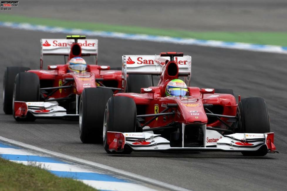 100.000 Dollar: Ferrari wird wegen des Vorwurfs der Teamorder beim Großen Preis von Deutschland 2010 in Hockenheim bestraft. Der Brasilianer Felipe Massa hatte seinen Teamkollegen Fernando Alonso demonstrativ überholen lassen und sich mit Platz zwei hinter dem Spanier begnügt.