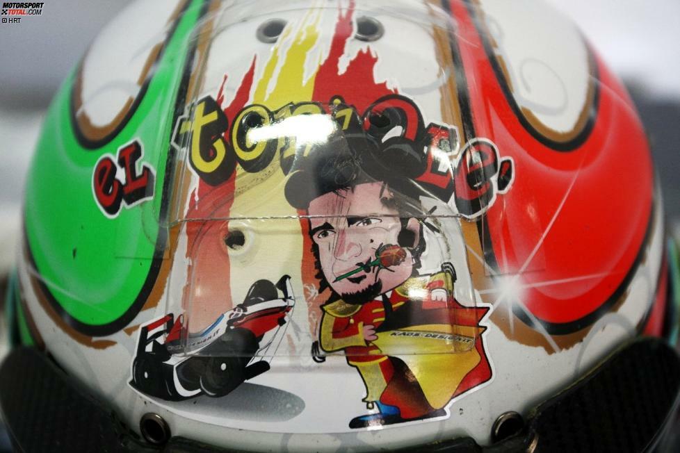 Ole, El Tonio! HRT-Pilot Vitantonio Liuzzi mit speziellem Helmdesign für den Grand Prix von Spanien.