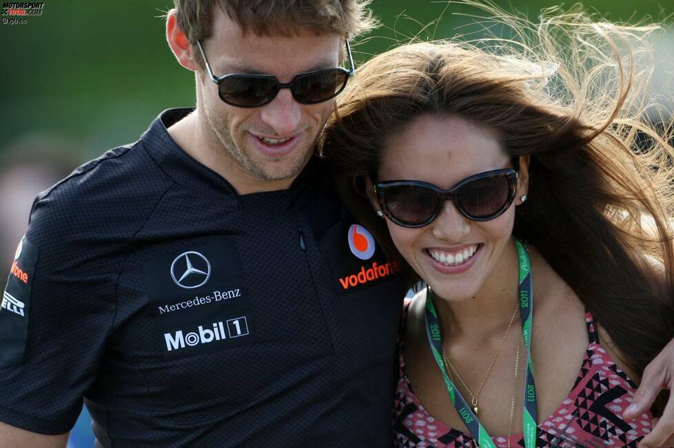 Kaum ein anderes Formel-1-Paar wirkt so verliebt wie Jenson Button und Jessica Michibata, ein japanisch-argentinisches Unterwäschemodel.