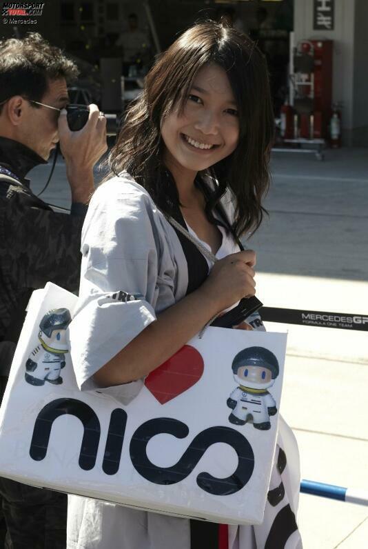 Oder auch bei diesem Fan von Nico Rosberg? Hoffentlich Nico selbst, schließlich wartet zu Hause in Monte Carlo seine Freundin Vivian Sibold auf ihn...