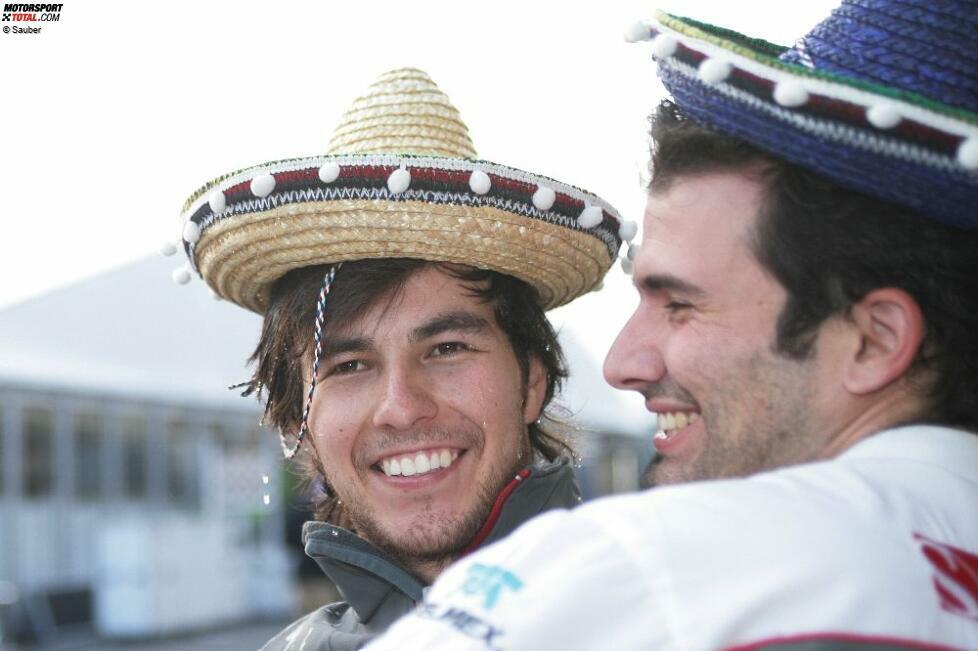 Vier WM-Punkte und ein Sombrero, aber kein Tequila für den Mexikaner Sergio Perez, der seinen achten Platz in den Armen von Renningenieur Marco Schüpbach feiert.