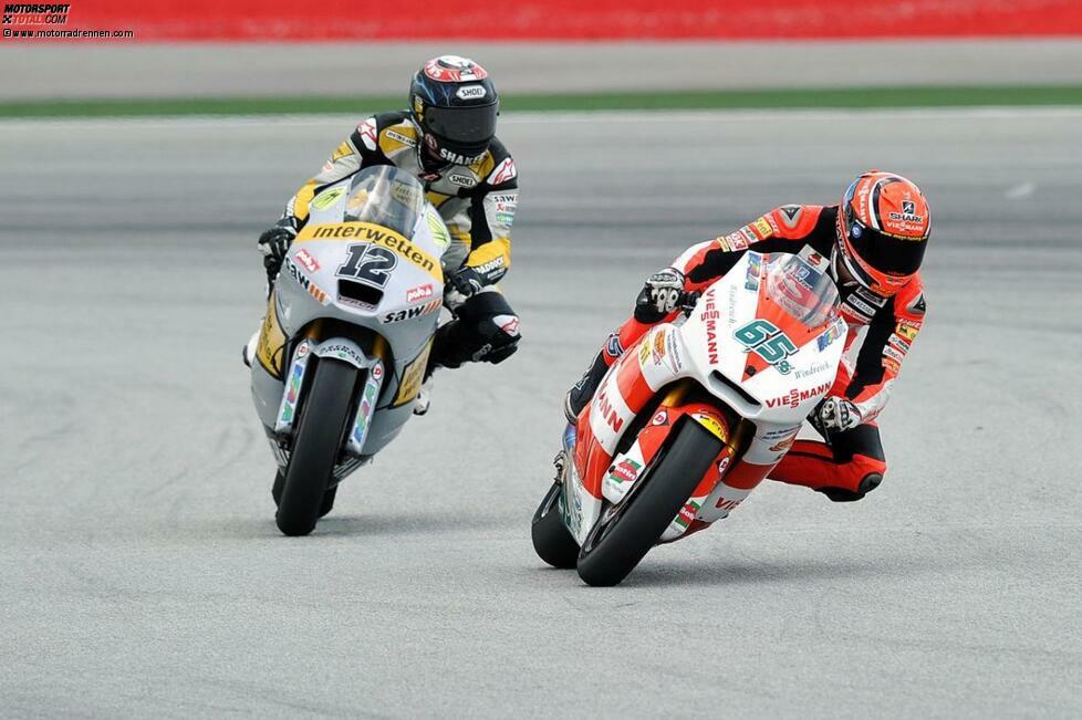 23. Oktober, Grand Prix von Malaysia

Der Grand Prix in Malaysia sorgt für die Vorentscheidung. Marc Marquez stürzt im ersten Training in der Aufwärmrunde auf einem nassen Fleck. Aufgrund von Prellungen und Sehstörungen kann der Spanier nicht am Rennen teilnehmen. Dieses wird vorzeitig abgebrochen. Stefan Bradl ist zu diese Zeitpunkt hinter Tom Lüthi Zweiter und reist mit einem Vorsprung von 23 Punkten im Gepäck zum Saisonfinale.

Punktestand: Bradl 274 - Marquez 251