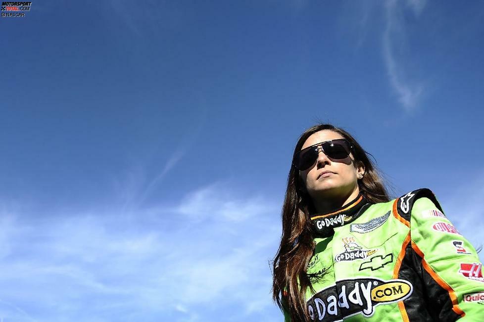 Aus der IndyCar-Pilotin Danica Patrick wird ein NASCAR-Publikumsliebling, der vor allem die jüngere Generation anspricht. Auch der Nachwuchs von Jeff Gordon, Jimmie Johnson und Carl Edwards will Danica-Autogramme ...